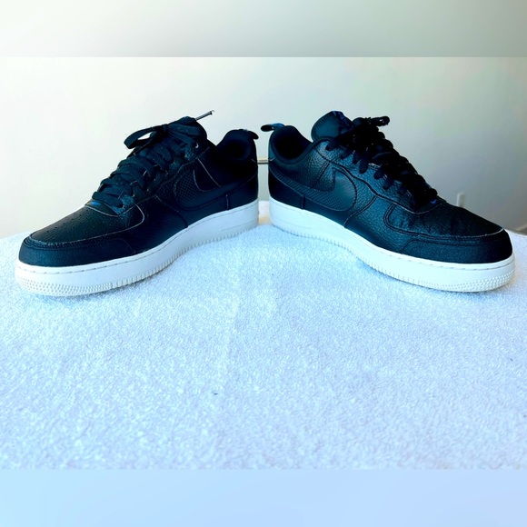 Nike Air Force 1 LV8 ‘Reflective Swoosh - Black’ - Picture 11 of 16